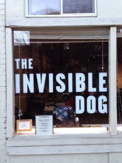 1024px-Storefront-invisible-dog